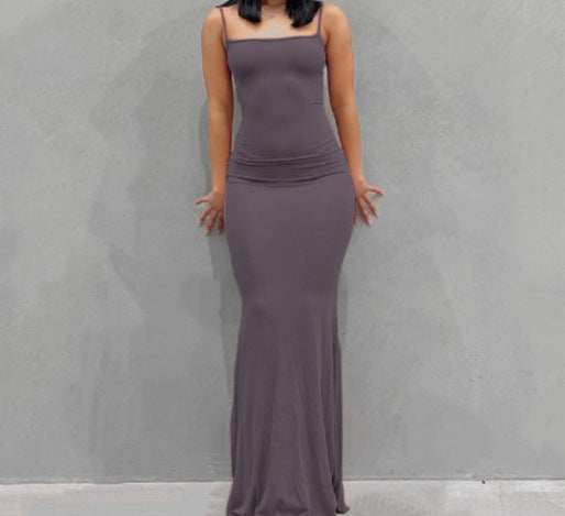 Vestido Comprido de Alças Ajustáveis com Corte Sereia
