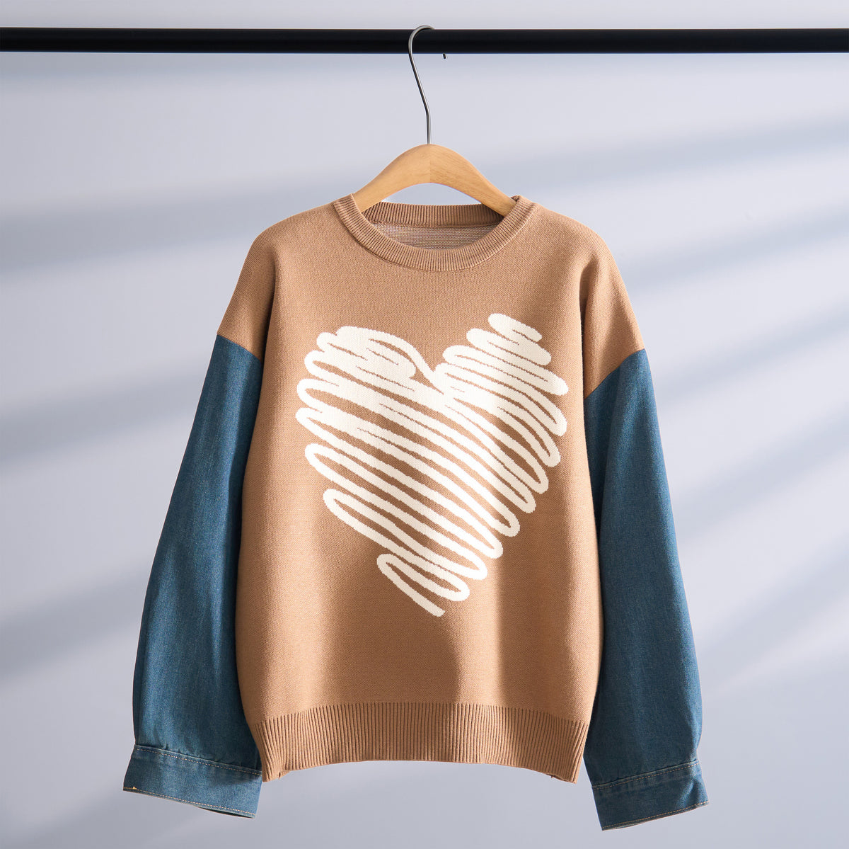 European and American Cross-Border Autumn and Winter Export Sweaters Round Neck Denim Sleeve Sweaters Heart Pattern Simple Tops European and American Women's Clothing