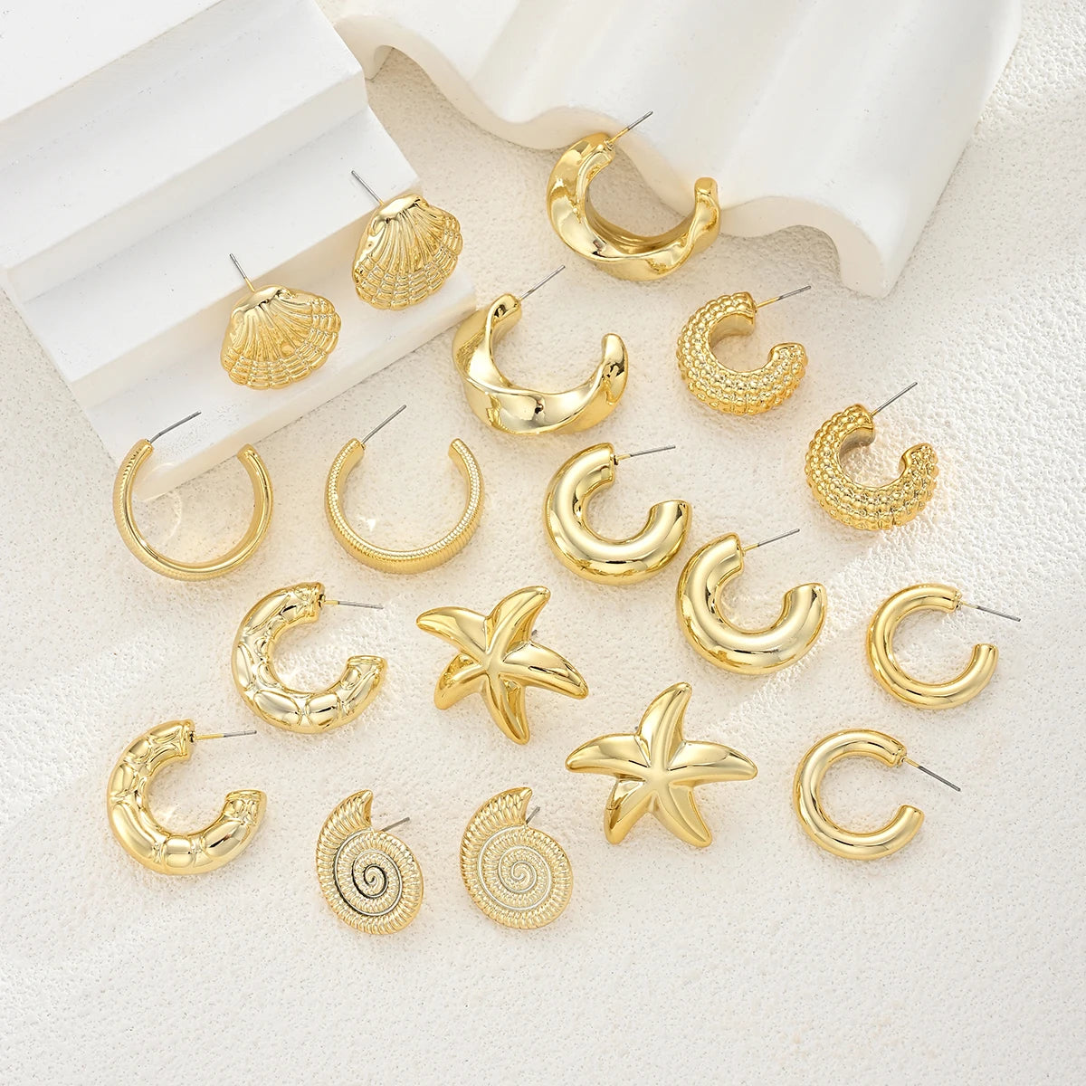 Conjunto de 18 Brincos Vintage Banhados a Ouro com Tema Oceano